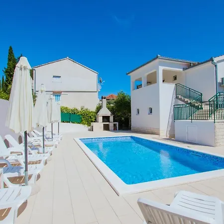 M Apartman Seget Vranjica