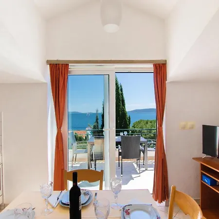 M Apartman